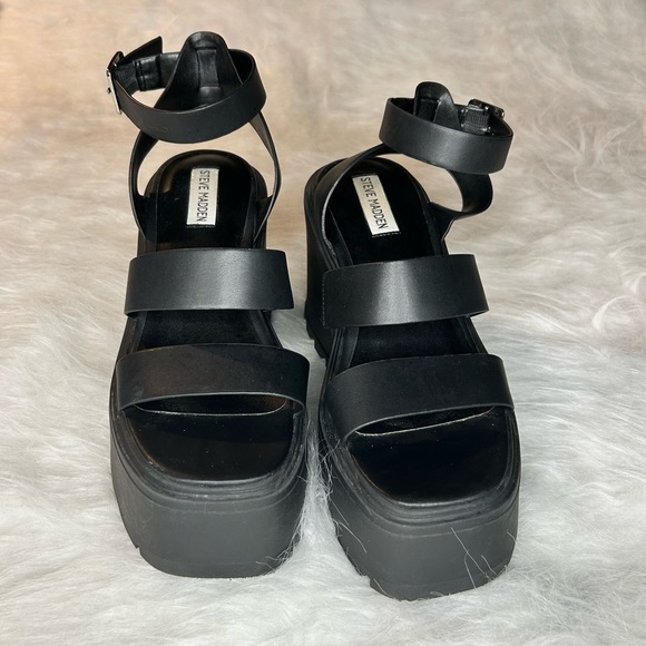Steve Madden chunky black platforms - Picture 6 of 7